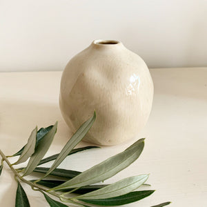 Oatmeal Dimple Vase view 9