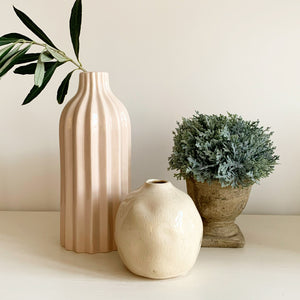 Oatmeal Dimple Vase view 8