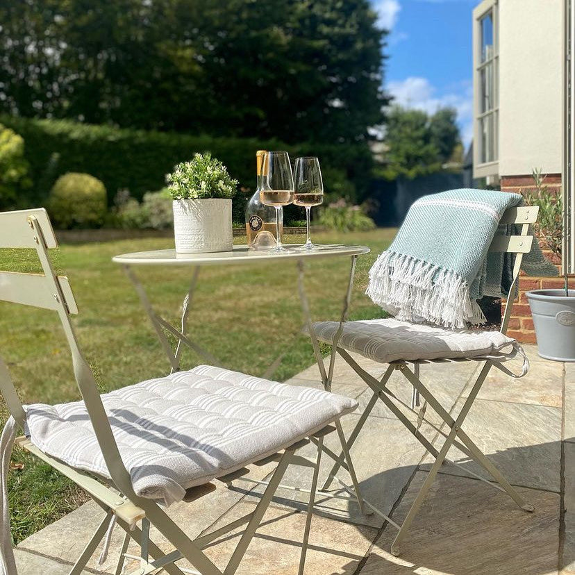 Blankets & Cushions