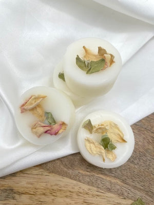Pear & Freesia Wax Melt Gift Box view 4