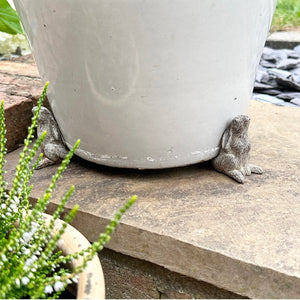 Hare Pot Riser Set view 1