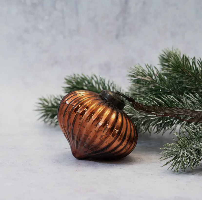 Russet Ribbed Glass Lantern Bauble