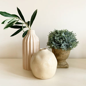 Oatmeal Dimple Vase view 7
